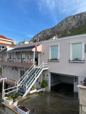 Alesio Guest House